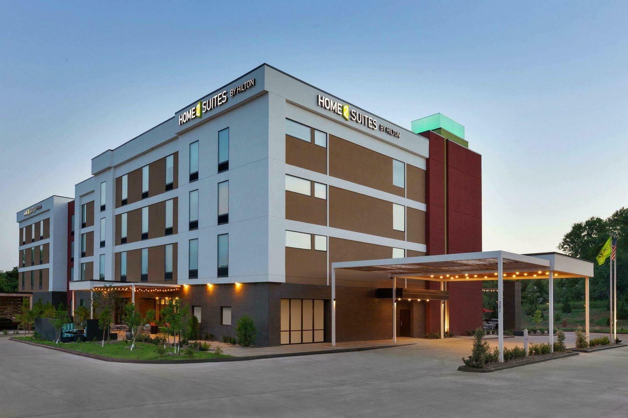 Hotel Home2 By Hilton